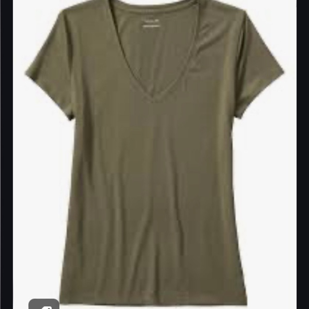 L/G - Banana Republic Timeless Tee